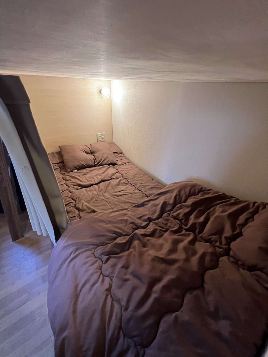 【HOUSE IS(東京) 空室残りあと1部屋です】

先日ハウスイズ2部屋募集をかけたところ個室は即埋まってしまったんですが、
相部屋が1枠だけ空いています

▼1階相部屋(6万円/月額) × 1枠
※即入居

ご興味がある方はハウスイズの公式LINEまで！
オンライン内見も可能です
lin.ee/3cRa3Ui