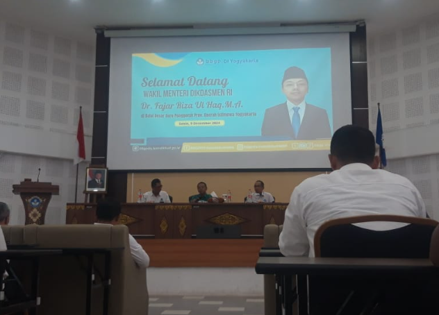mtamim's tweet photo. Beberapa pekan lalu mendengar paparan mendikdasmen Pak Mu'ti, dan kemarin mendengarkan paparan pak Wamen Fajar, teras ada secercah harapan untuk pendidikan. Tidak perlu over-ekspektasi, tapi paling tidak membangun nyala optimisme yang kethip-kethip https://t.co/q7svObGlMd