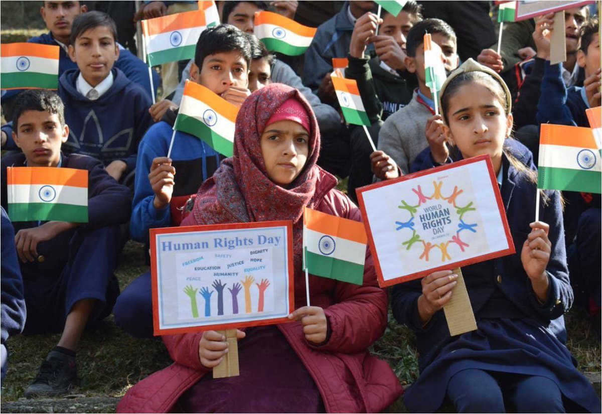 tahir563713's tweet photo. Students in #Kashmir celebrate #HumanRightsDay, standing united for equality, dignity, and
justice for all.
#Kashmir #YouthForChange #EqualityForAll
#JusticeForAll
#FightForFreedom
#RightsForEveryone #RespectHumanRights #FreedomAndDignity https://t.co/K0RK6kR2IF