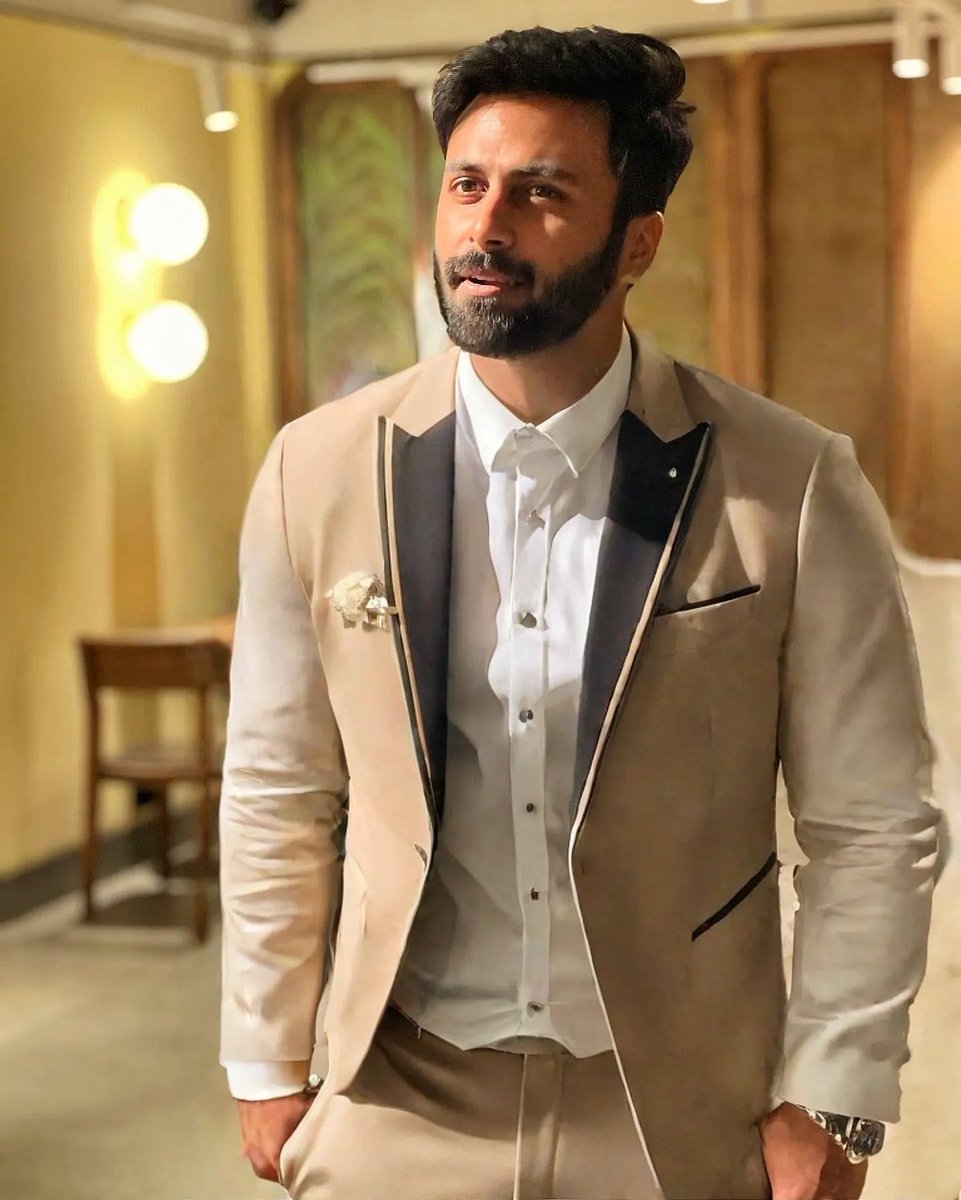 inspiringak's tweet photo. “Concentrate all your thoughts upon the work in hand. The sun’s rays do not burn until brought to a focus.” 

Keep shining @i_amak 🤍✨

#Ashwinkumar | #NodikkuNodi https://t.co/pqtZxUrwID