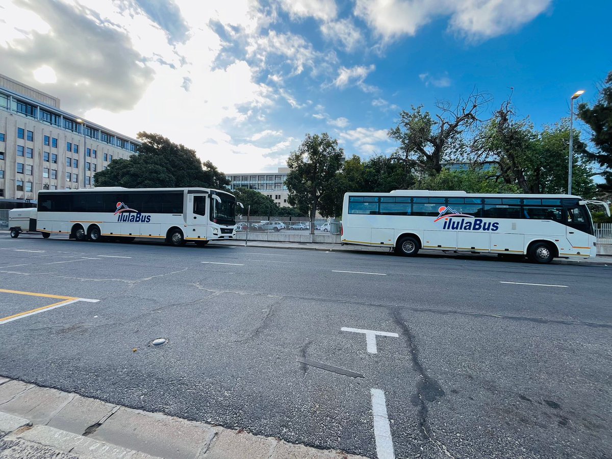Zweli_Thixo's tweet photo. Can't wait to go home for festive season and the only mode of transport that matters now is ilula Bus.🔥🙌🏽
#ilulaBus https://t.co/uZwxtIJxlv