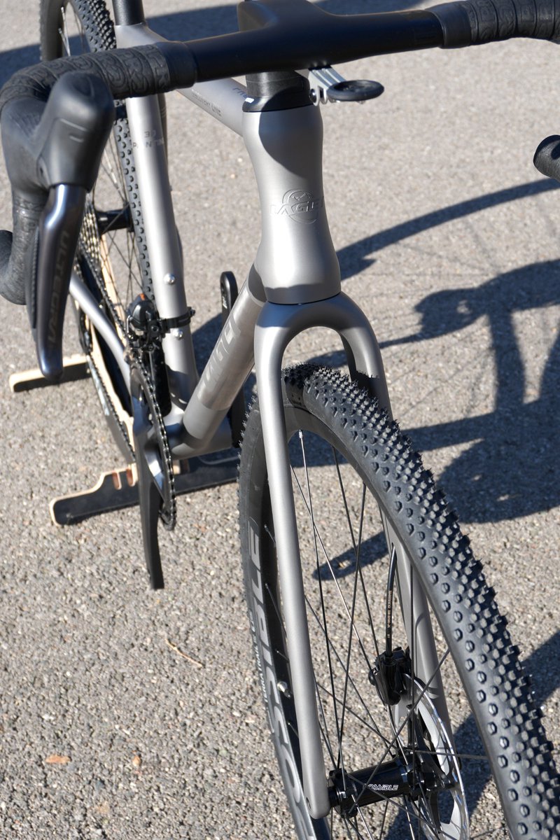 PennyXue2's tweet image. Titanium bike
Titanium 3D printed frame and titanium 3D printed fork made via TSB, currently, the titanium 3D printed bike frames and fork that we have made have the excellent streamlines.

#titaniumbike #titaniumoem #titaniumfactory #bike #titaniumframe #3Dprinting #TikTok