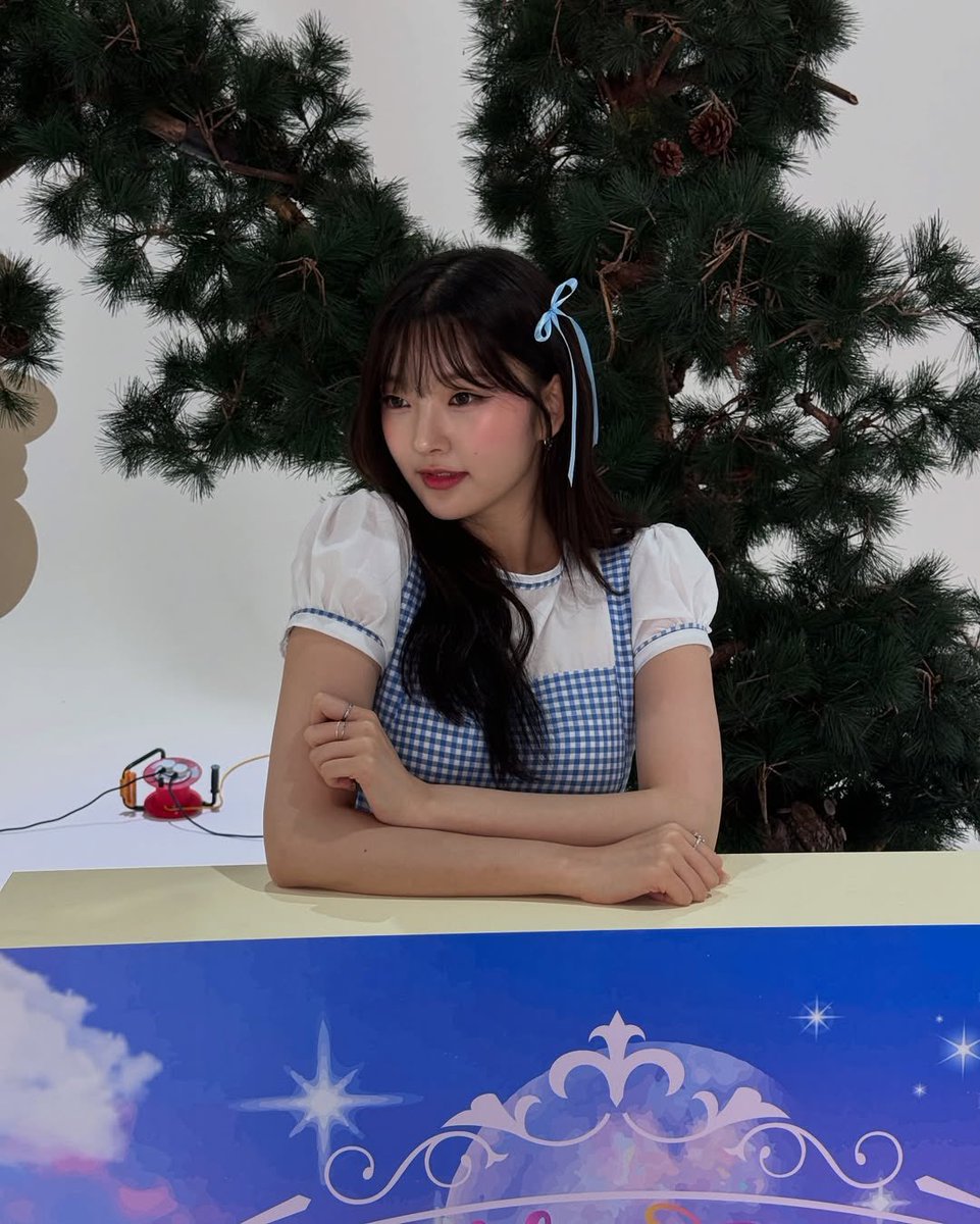 snowsoeun's tweet photo. [#박소은]
Weeekly Fantasy 🤖🤍

241210 인스타 
#Weeekly #위클리 
#ParkSoeun https://t.co/VhWDgCwUO2