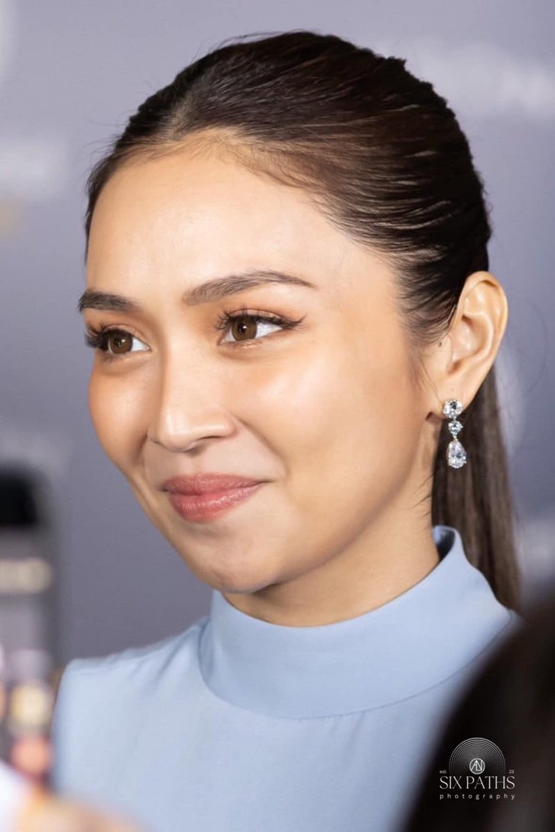 KindKathNegOcc's tweet photo. Radiating elegance and confidence, a timeless beauty in every angle. https://t.co/e2kdsa465o
