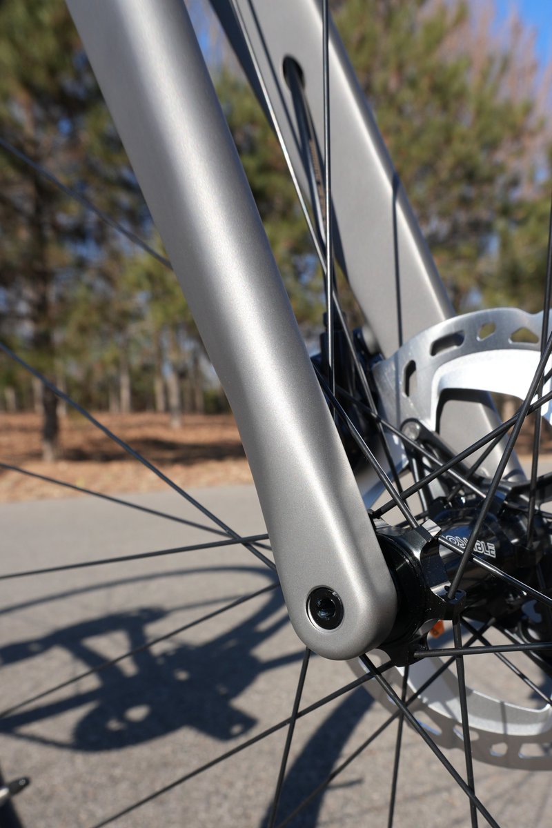 PennyXue2's tweet image. Titanium bike
Titanium 3D printed frame and titanium 3D printed fork made via TSB, currently, the titanium 3D printed bike frames and fork that we have made have the excellent streamlines.

#titaniumbike #titaniumoem #titaniumfactory #bike #titaniumframe #3Dprinting #TikTok