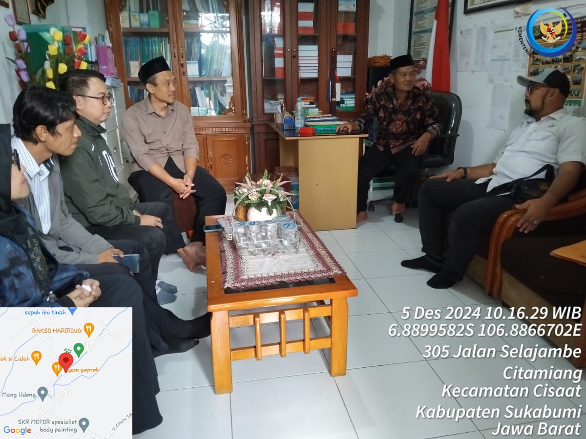 ncisriMuly's tweet photo. Kamis (5/12), Sri Mulyani, Luhkan Kab. Sukabumi, melakukan survei lokasi untuk acara Makan Bergizi Gratis di 2 Sekolah SD di Kecamatan Cisaat #giatluhkansatminkalbogor #Sukabumi #Aktivitas @brpbatpp_bogor  @bppsdm_puslatkp @pusluh_bppsdm @bppsdm_kp https://t.co/q8O8YEiLP7