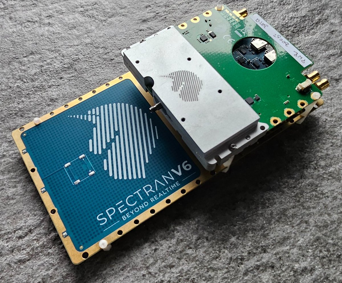Aaronia_AG's tweet photo. 9kHz to 140GHz SPECTRAN V6 Prototype ready Test 🥳
Great form factor and full 490MHz bandwidth!
#Aaronia #SDR #SpectrumAnalyzer #Microwave https://t.co/T5aH9yp8GT