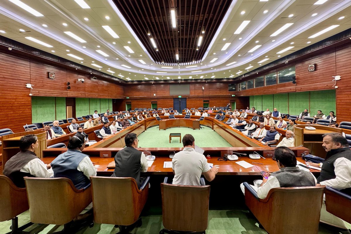 kcvenugopalmp's tweet photo. Under the leadership of LOP Sh. @RahulGandhi ji, attended a meeting of all Lok Sabha MPs to discuss the strategy for the remainder of the Winter Session of Parliament. https://t.co/eZUOUFtkA6