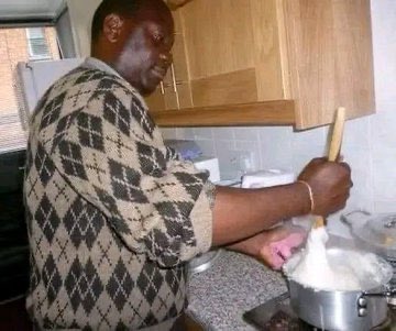 ChrisExcel102's tweet photo. This is me at 65 years cooking Pap that I will eat with eggs and achar because I refused to be matured enough to date single mothers….😭😭 https://t.co/8VnaAUlrbs