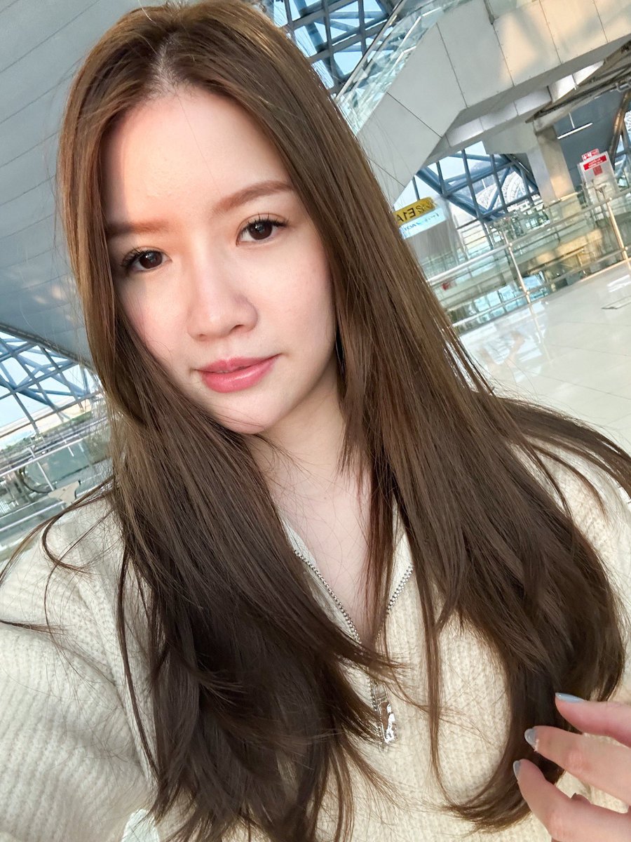 koyykois's tweet photo. ลอลิอัลสีแอชบลอนด์ประกายเขียวเหลือบทอง สีสวยดูแพงมากก เหมือนไปทำที่ร้าน มีแชพมูม่วงกับมาสก์ม่วงมาให้ด้วย ช่วยให้ผมสีแอชสวย ไม่เฟดไว https://t.co/KTKHCiVKDR