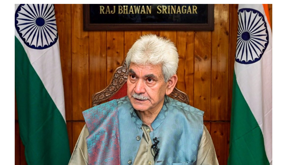 vishalrajput778's tweet photo. We are the Aspirants of JKPSI and we can change the destiny of JKUT. We have courage to sacrifices for our beloved nation and our beloved JKUT 
I Request to @OfficeOfLGJandK LG @manojsinha_  to give age relaxation in JKPSI recruitment as soon as possible.
#JKPSI 
#agerelaxation https://t.co/XMJLv16VLc