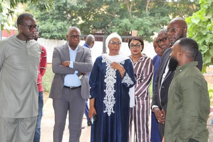 GomezEdyJr1's tweet photo. #INITIATIVE 

Madame le Recteur par intérim, Pr Aminata Niang Diène et Monsieur Aliou Sène de la Direction de la maintenance, des constructions et des équipements de l’enseignement supérieur #DMCEES ont procédé à la visite des chantiers en construction à l’UCAD. 

L’activité a https://t.co/JerYG58Ph2