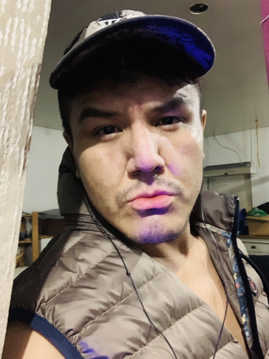 EGnite87's tweet photo. Selfie time #lookinrough #smiling #irishnative #gay https://t.co/IiaHdcv3JW