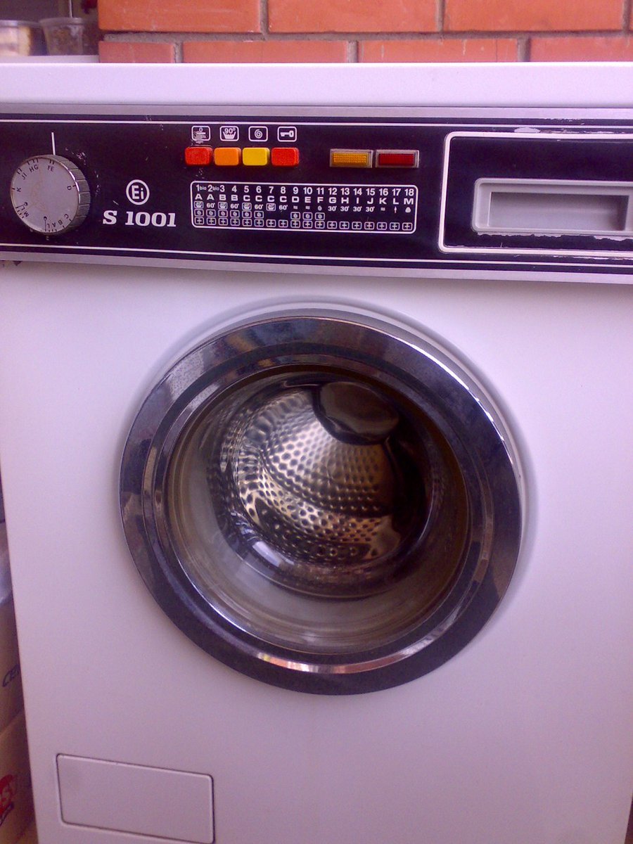 Kakve su veš mašine nekad pravili, ovo kad upali centrifugu seizmološki zavod to zabeleži.