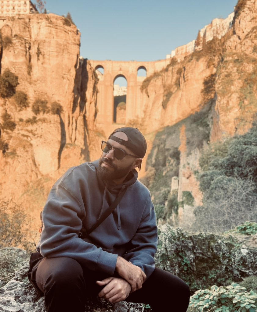 the_codeofLibra's tweet image. Ronda 💙