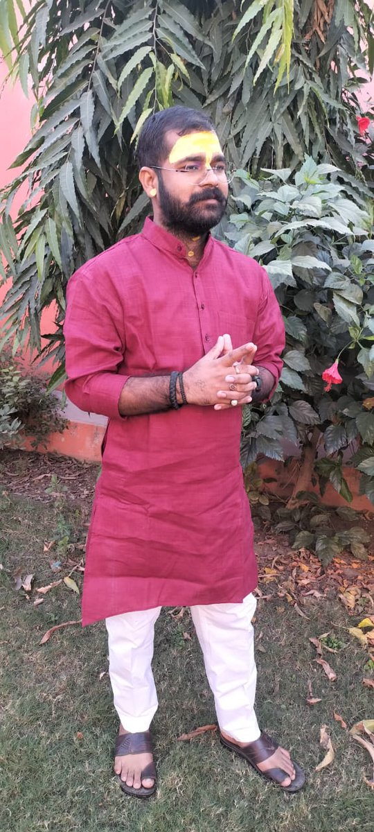 DharmendraRss_'s tweet photo. झुक जाते हैं जो लोग आपके लिए किसी*
भी हद् तक.
वह सिर्फ आपकी इज़्ज़त ही नहीं करते*
आपसे प्रेम भी करते हैं
किसी का सरल स्वभाव उसकी कमज़ोरी नहीं होता है  @OfficeOfDSRSS

@MahendraBJP_01 उसके संस्कार होते हैं
🙏 जय श्री राम🙏 https://t.co/dW9IHzTkiv