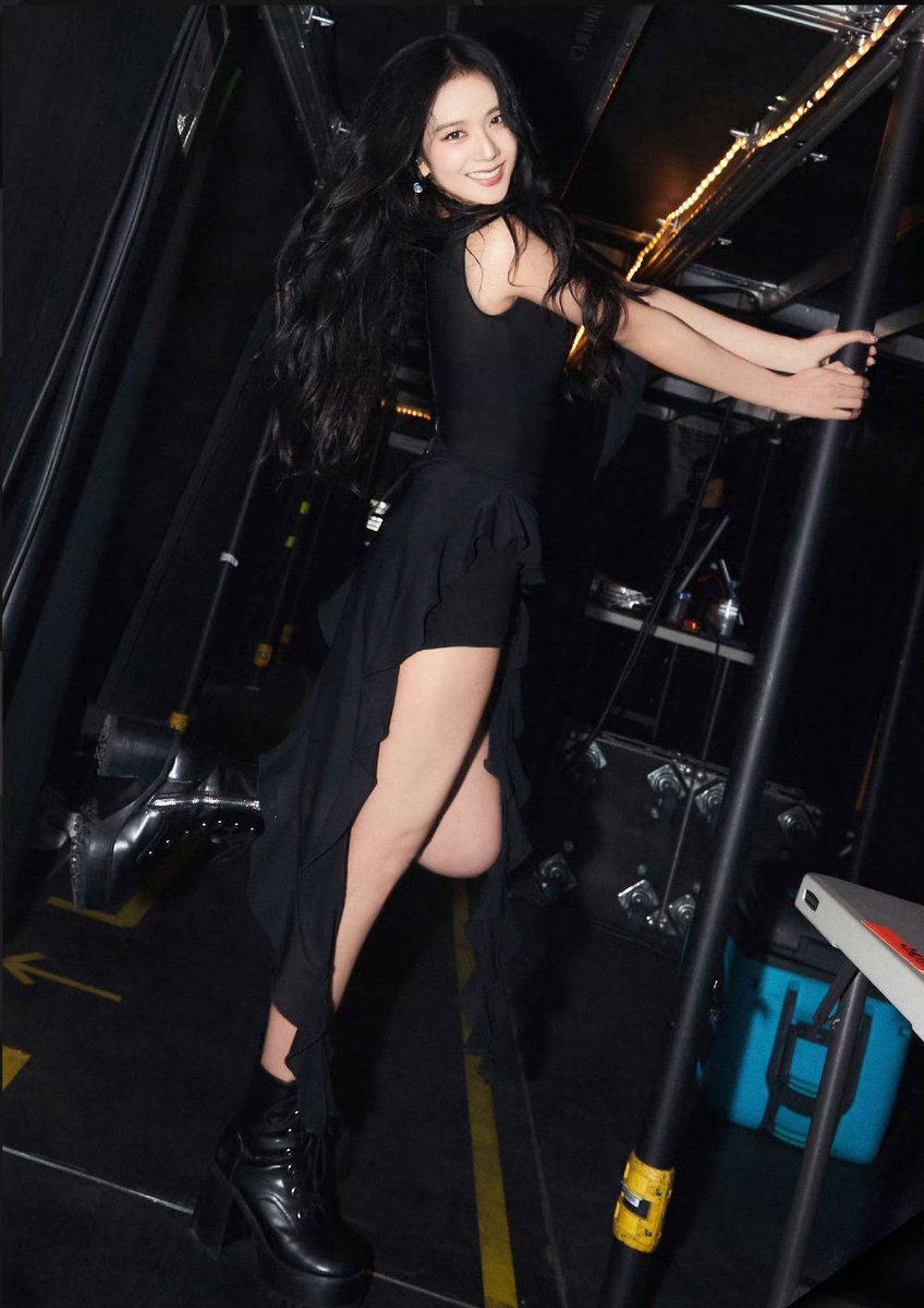jisoospic's tweet photo. https://t.co/GvofcLI57b
