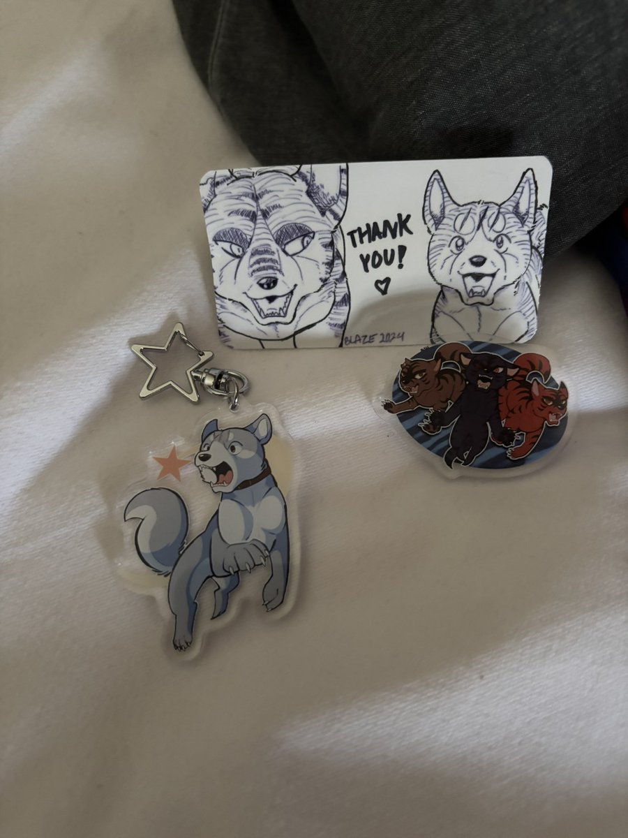 Got some awesome Ginga goodies from <a href="/blazermaze00/">blazermaze00 @ 🦋 🍉 comms open!</a>  thanks so much I love them!