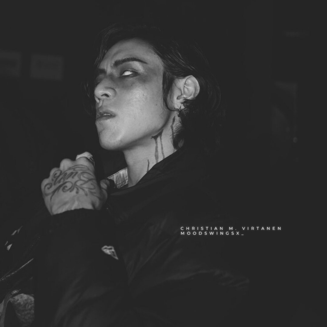 ㅤㅤㅤㅤㅤㅤ𝑼𝒏 𝒎𝒖𝒏𝒅𝒐 𝒓𝒂𝒓𝒐...
ㅤㅤㅤㅤㅤㅤ𝐋𝐘𝐑𝐈𝐂𝐀𝐋 𝐈𝐕 / 𝑱𝒂𝒍𝒊𝒔𝒄𝒐, 𝑴𝒆́𝒙𝒊𝒄𝒐.

Y si quieren saber de 𝐦𝐢 𝐩𝐚𝐬𝐚𝐝𝐨 les diré que llegué de 𝒖𝒏 𝒎𝒖𝒏𝒅𝒐 𝒓𝒂𝒓𝒐, que no sé del dolor, que triunfé en el amor... y que 𝐧𝐮𝐧𝐜𝐚 𝐡𝐞 𝐥𝐥𝐨𝐫𝐚𝐝𝐨.