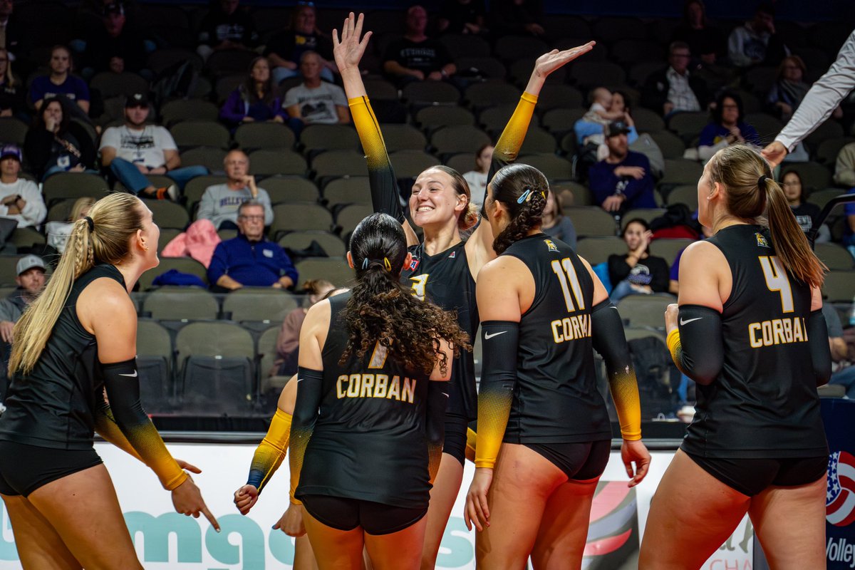CorbanAthletics's tweet photo. 𝑭𝑨𝑩 𝑭𝑶𝑼𝑹 🏐

Another season comes to an end for Corban Women’s Volleyball at the National Tournament in bracket play, repeating as a semifinalist in the NAIA Fab Four for the second time in three years and exceeding expectations once again! ⚔️👏

#WeAreCorban https://t.co/Tpprq2pgij