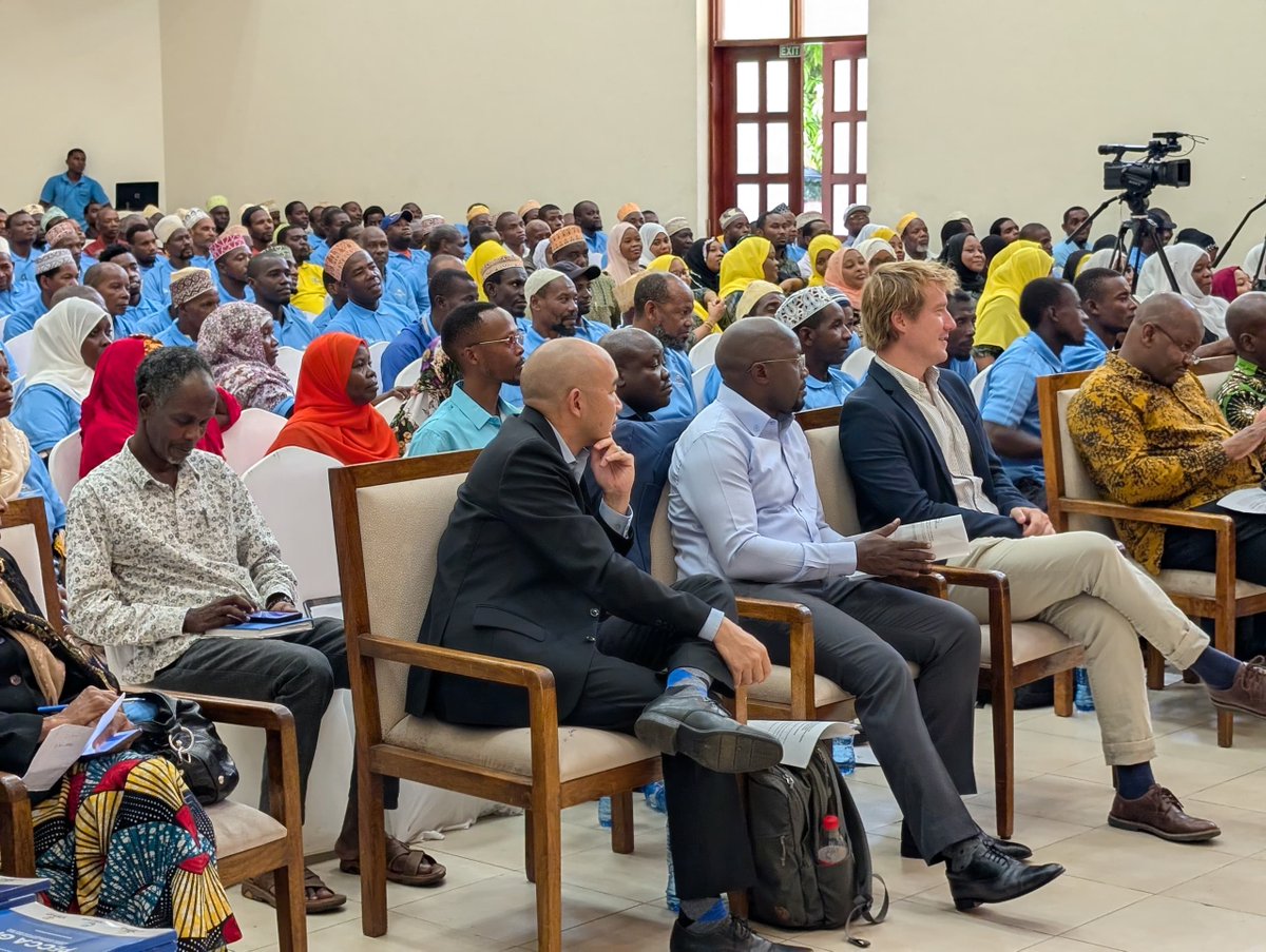 MensaJean's tweet photo. Proud to have joined and supported the launch and development of Zanzibar's Electronic Licensing System for Artisanal Fisheries. A game-changer for sustainable fisheries, empowering communities, ensuring safety, and improving marine resource management.
#USAIDHeshimuBahari https://t.co/H6CYhKg5rp