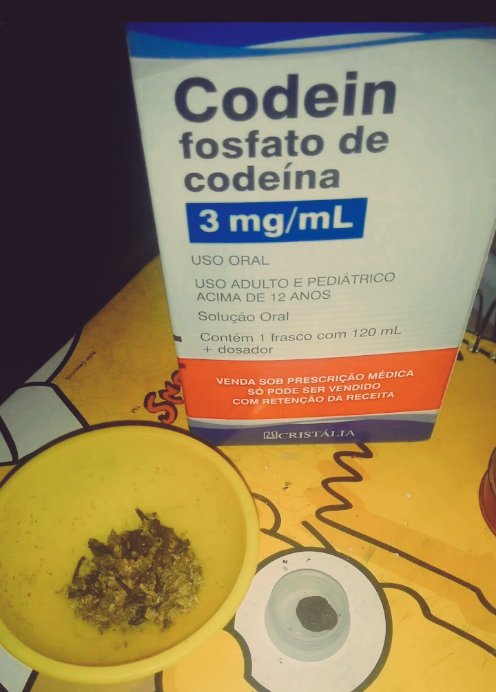 MatheusBataier2's tweet photo. With Lean and Weed having a threesome with my mind. #weed #haxixe #haxa #codeina #lean https://t.co/H9Tn9Agtpb