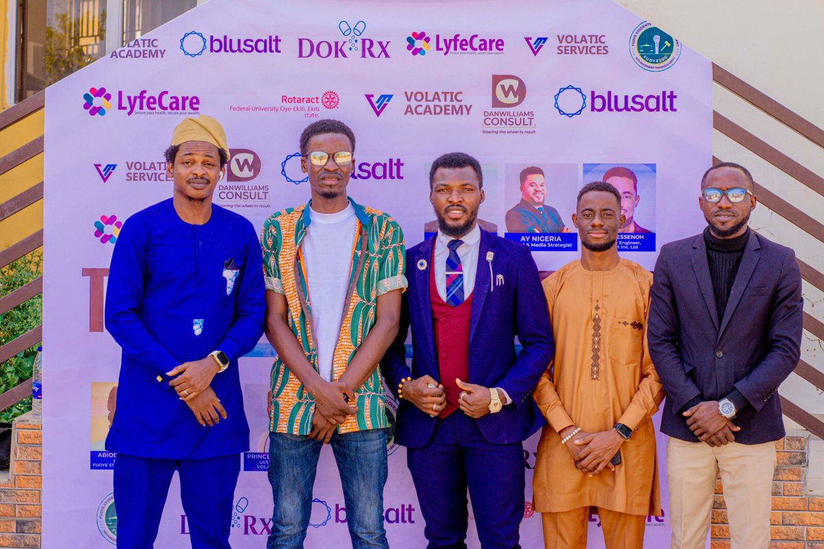etienejames5's tweet photo. @Volatic24 @eben1909 
#tech #techconference https://t.co/SsV8vMvTXj