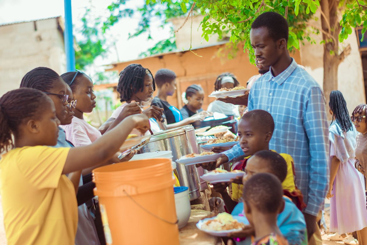 Maxunga_tz's tweet photo. 📌 Tushime Orphanage 

I celebrated the 63rd Independence Day with colleagues at Tushime Orphanage Center, giving back to the community through charity. Seeing the children’s smiles was truly rewarding, a reminder of the positive impact we can make by sharing our blessings https://t.co/cWF31sBwDW