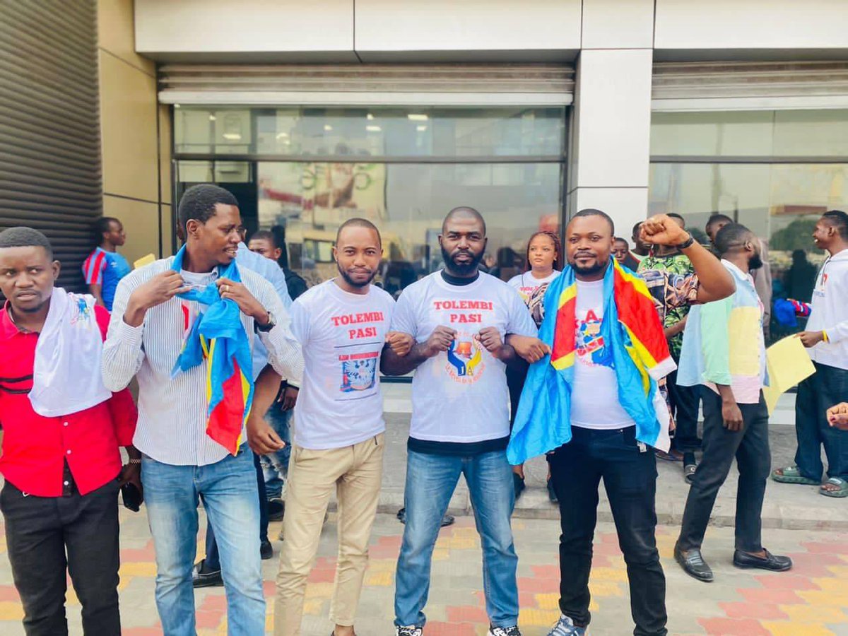 QUAND NOUS SERONS UNIS ÇA VA FAIRE MAL AUX ENEMIS DE LA RÉPUBLIQUE ET DE LA DÉMOCRATIE.

CHERS FRÈRES, ON EST FORTS ENSEMBLE, UNISSONS NOUS, TENONS NOUS MAIN 🤚 DANS LA MAIN 🖐️ LEVONS NOUS COMME UN SEUL HOMME POUR DIRE NON AU CHANGEMENT DE LA CONSTITUTION.
 <a href="/volker_turk/">Volker Türk</a>