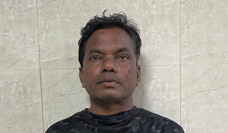 Bhola3215's tweet photo. BEST Bus crashed in vehicles at Kurla Bhaji Market; 49 injured, six dead

Photo of driver Sanjay More arrested in connection with Kurla bus accident released

Arrested driver Sanjay More will be produced in court today

#KurlaBusAccident https://t.co/eKkPbQfulO