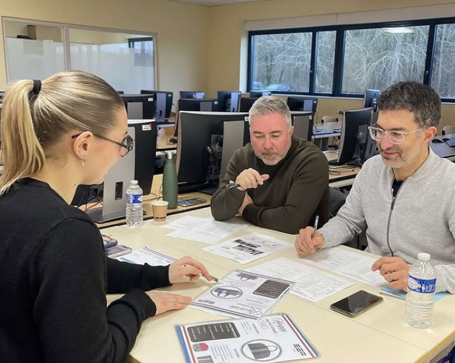 Journée Marathon

▶️Situation d'apprentissage et d'évaluation pour nos étudiants de deuxième année : création d'une #entreprise

Première étape : concours de #négociation

11 jurys (binôme enseignant / professionnel) 

 + 100 étudiants.