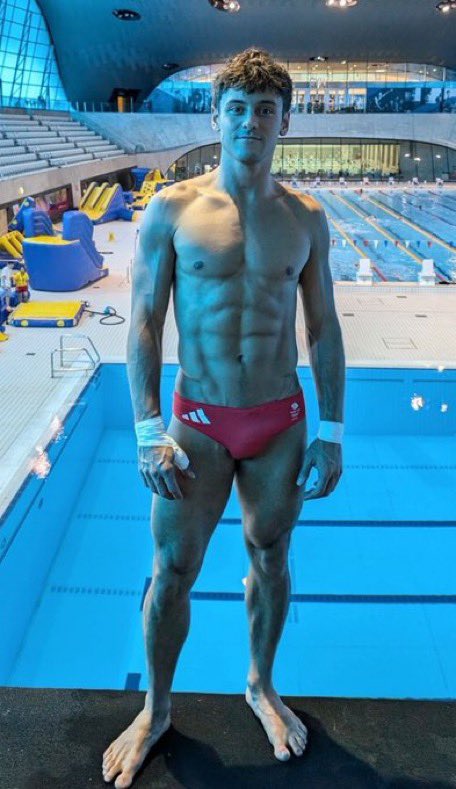 FitFamousMales's tweet photo. 32: Tom Daley 

#FFMCountdown https://t.co/K5Vc8Oz0HS