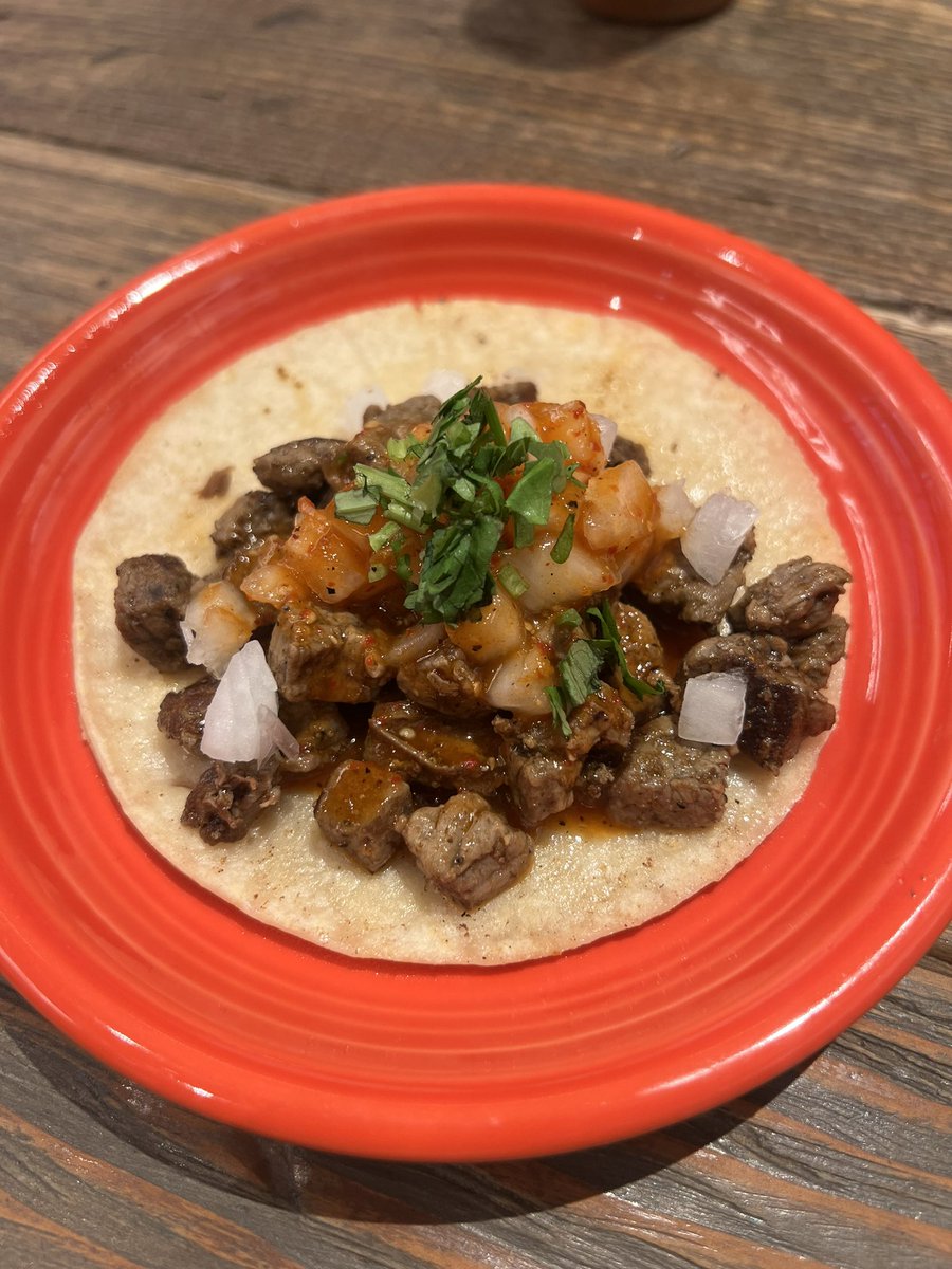 pachinkomedia's tweet photo. 東京中のタコスを略

#タコスウェイ
#虎ノ門ヒルズ
#tacosway https://t.co/8Af9w75VCP