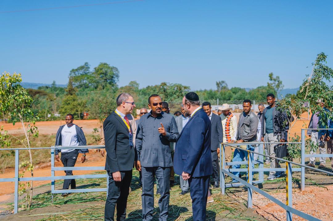 AbiyAhmedAli's tweet photo. Ethiopia is one of the fastest-growing economies in Africa and a beacon of opportunity on the continent. Among its many thriving sectors, the gold mining industry stands out as a significant driver of growth, presenting immense potential for both local and international investment.

The Shakiso and broader Guji regions, rich in gold deposits, are prime locations for mining activities. A notable recent development is the inauguration of YMG Gold Mining, which brings promising opportunities for the local community in Shakiso. Employing advanced mining technology that operates entirely on gravity, YMG’s processes are both innovative and environmentally friendly, as they avoid the use of harmful chemicals.

During my visit to Guji, I also had the opportunity to observe the activities of Midroc Gold, one of Ethiopia’s leading gold mining companies. As a pioneer in the sector, Midroc Gold has significantly contributed to Ethiopia’s mining landscape through its large-scale operations.