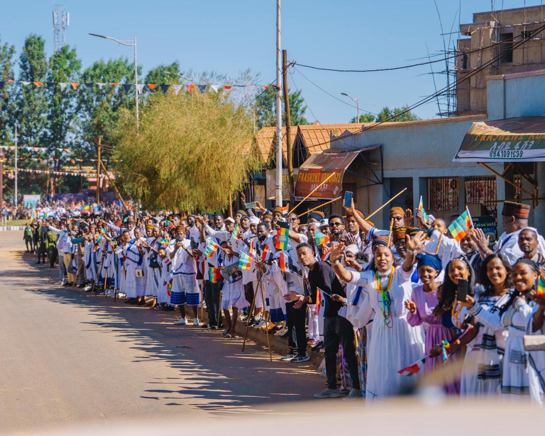 AbiyAhmedAli's tweet photo. Ethiopia is one of the fastest-growing economies in Africa and a beacon of opportunity on the continent. Among its many thriving sectors, the gold mining industry stands out as a significant driver of growth, presenting immense potential for both local and international investment.

The Shakiso and broader Guji regions, rich in gold deposits, are prime locations for mining activities. A notable recent development is the inauguration of YMG Gold Mining, which brings promising opportunities for the local community in Shakiso. Employing advanced mining technology that operates entirely on gravity, YMG’s processes are both innovative and environmentally friendly, as they avoid the use of harmful chemicals.

During my visit to Guji, I also had the opportunity to observe the activities of Midroc Gold, one of Ethiopia’s leading gold mining companies. As a pioneer in the sector, Midroc Gold has significantly contributed to Ethiopia’s mining landscape through its large-scale operations.