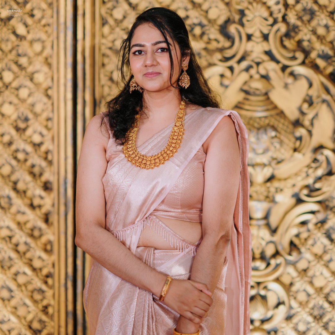 Mermaid_BTQ's tweet image. "✨ Crafting dreams into reality! Our lovely customer Shreya glowing in a beautifully designed masterpiece, tailored just for her. 💛
.
 #CustomMadeWithLove #ElegantDesigns #TimelessStyle"