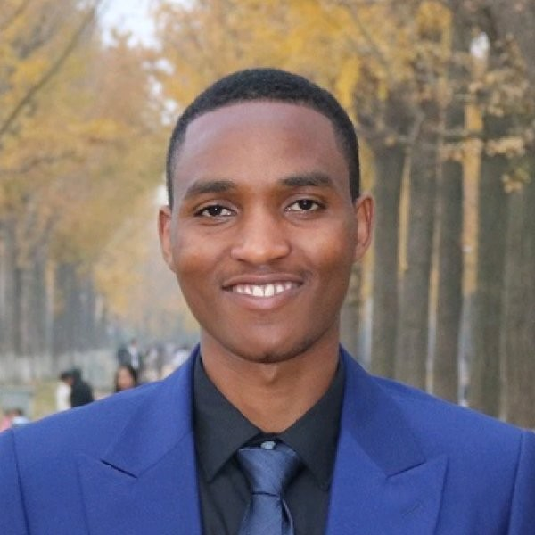 Vertaix_'s tweet photo. Our @andre_niyongabo will be @NeurIPSConf presenting LLM4Mat-Bench at the AI4Mat Workshop ✨ LLM4Mat-Bench is the largest text benchmark for training LLMs for materials property prediction. #MatSci #AI4Science #NLP4Science #Vertaix
🖇️Paper: https://t.co/kU6fQLE1Ob
💻Code: https://t.co/nrSdYFSCJz
🌟Data: https://t.co/EnIFH3OhFv