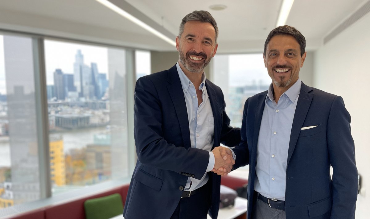 🚨 [BREAKING NEWS] 🚨

We’re honoured to announce that <a href="/ARuVRGlobal/">ARuVR®</a>  has been awarded Gold Accredited Learning Technologies status by the <a href="/YourLPI/">The LPI</a>  – a global benchmark for excellence in workplace learning! 🏆

This milestone highlights:
✅ Proven excellence in XR learning