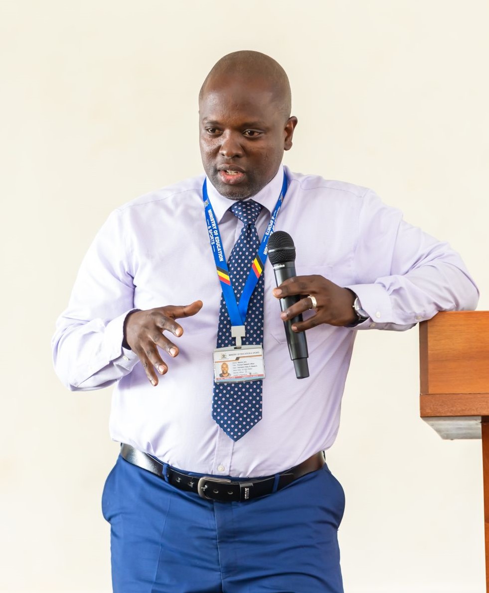 UICTug's tweet photo. "Don't fear ICT, embrace it to help other people. The @Educ_SportsUg adopted a digital agenda and we want to see the feasible opportunities to deliver quality #education. We want to provide the required evidence to show that #ICT works" - John Mpande, a Principal Research Officer in the Education Policy and Research Department at Ministry of Education has told the digital change agents attending the #trainingoftrainers by @UICTug happening @InnovationHubUg.
#DigitalTransformation
