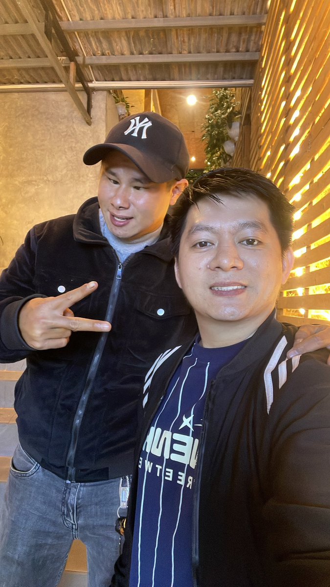 cJimmy1988's tweet photo. Bạn thôi 2024 https://t.co/dL5RiacnyL