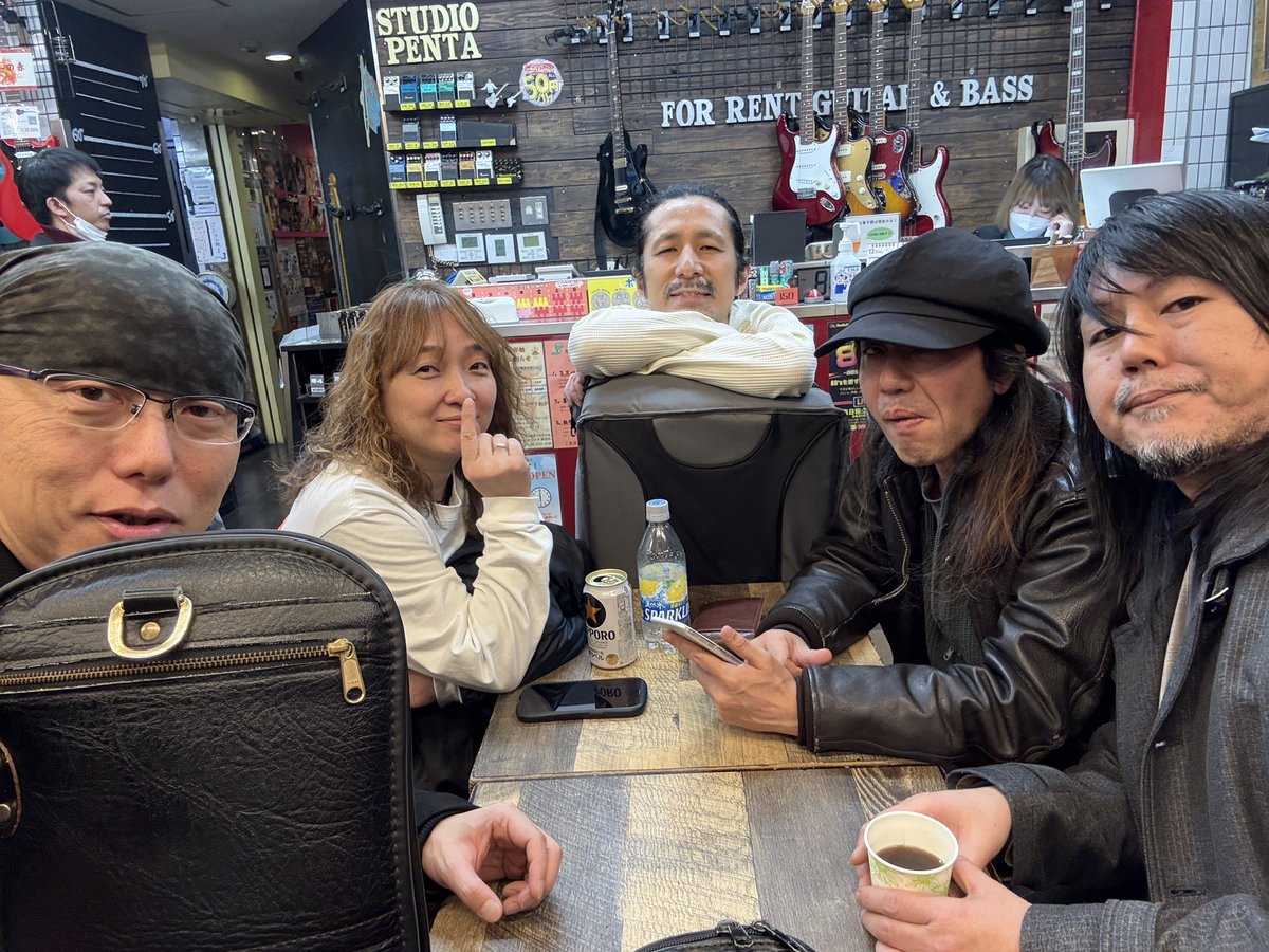 michael24xa_ph's tweet photo. 昨年から細々バンド活動再開しとりまして。来週12/15に今年2回目のライブやります。って事で昨日は最終リハ。 https://t.co/j36Y3RzaFX