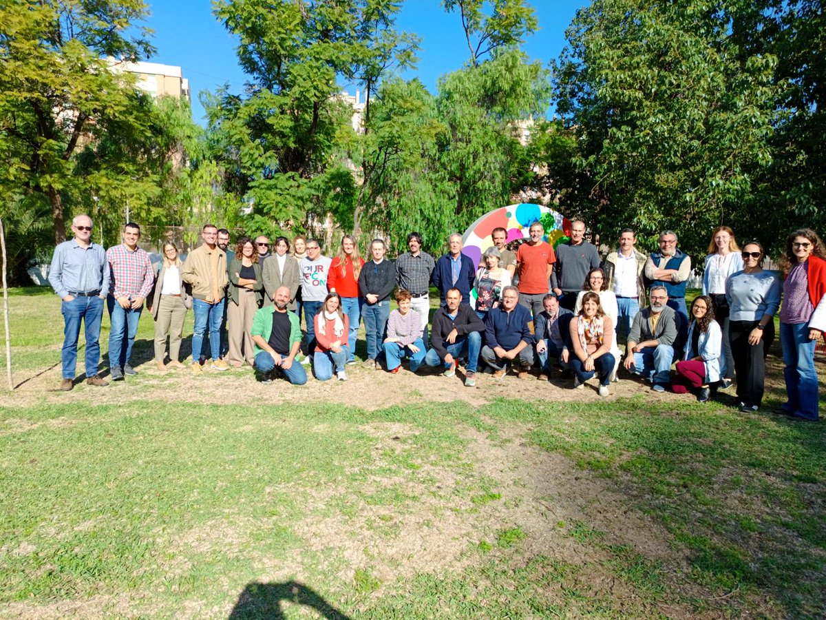 👨🏽‍💼Esta semana pasada, Marcos Méndez, investigador del #IICG, participó en Málaga en la primera reunión física del grupo español de la IUCN para la #SupervivenciadeEspecies. Participa dentro del grupo de expertos en la evaluación de #arañas 🕷️
👉🏽👀  uicn.es/grupo-de-espec…