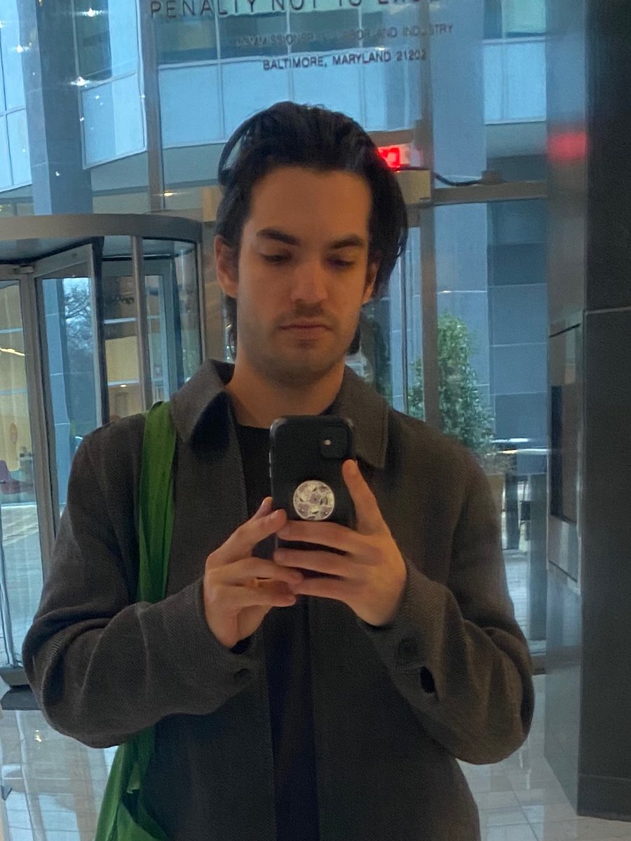 otherjjones's tweet photo. Hello void of things I got a new job where I work in an office and do things based on vibes. Wild times. https://t.co/fshLNsrhcI
