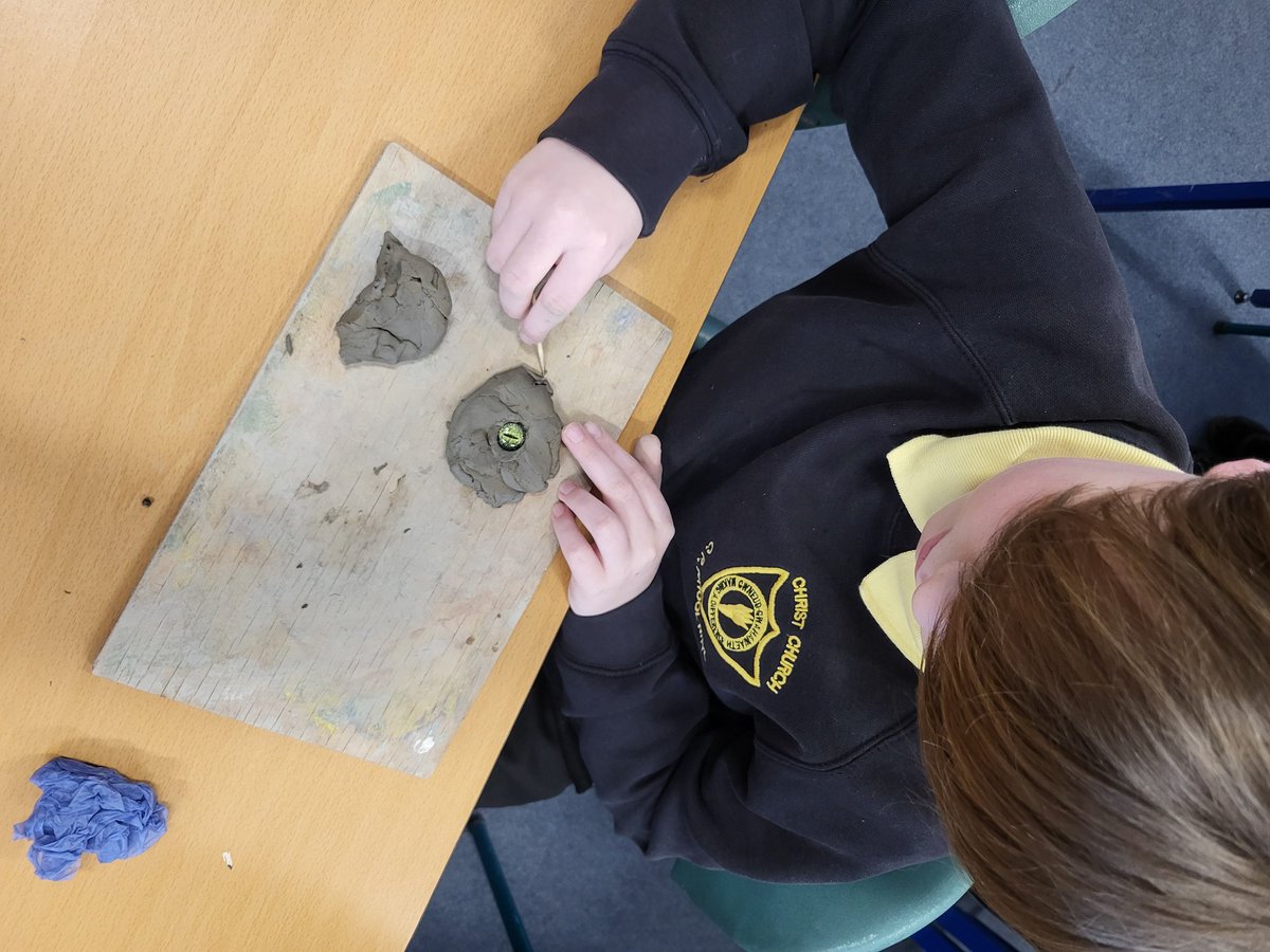 YsgolCC's tweet photo. We've started designing our dragon eyes using clay modelling #expressivearts #ECC #dosbarthdolgellau https://t.co/0KQVY0MAhS