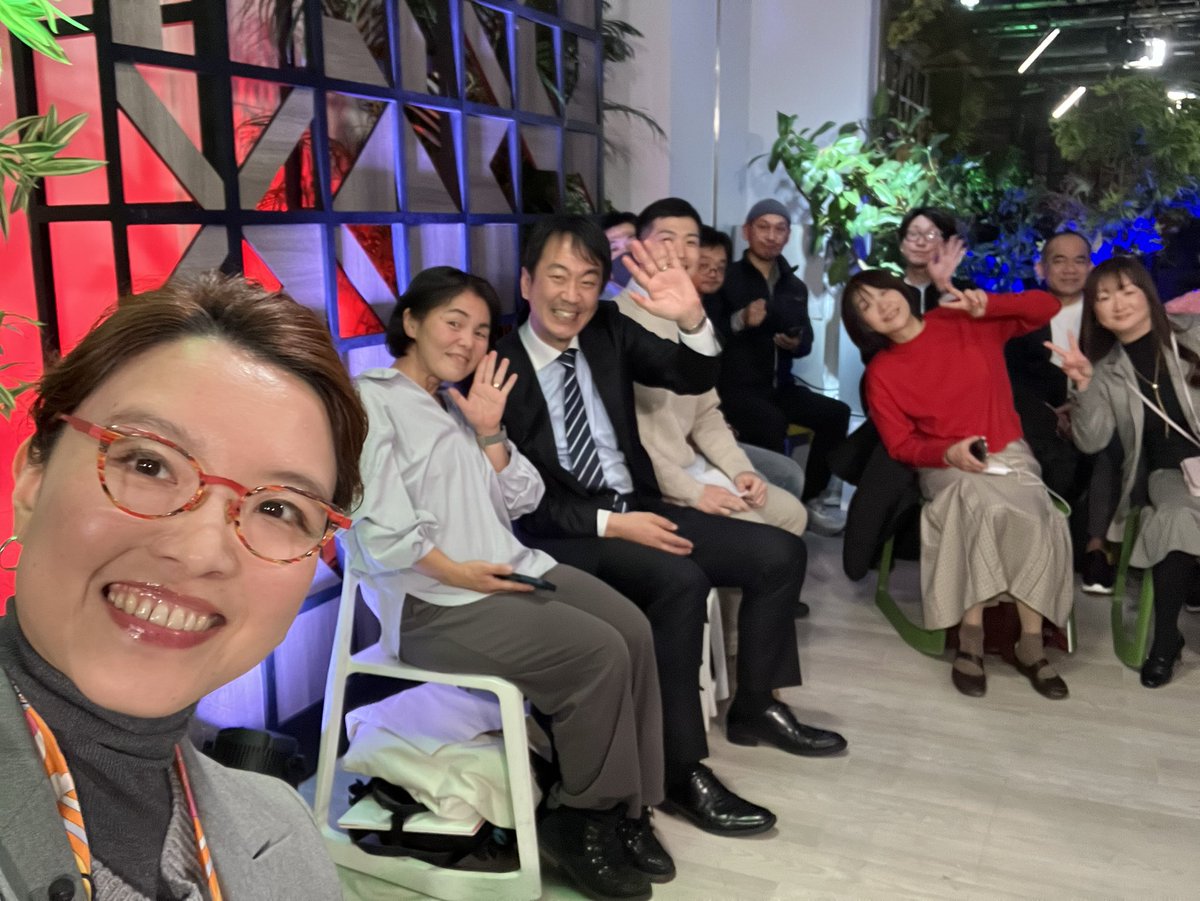 ayana_kizaki's tweet image. 今から！ #TheUPDATE 50人くらい観覧来て頂いてます💪感謝！