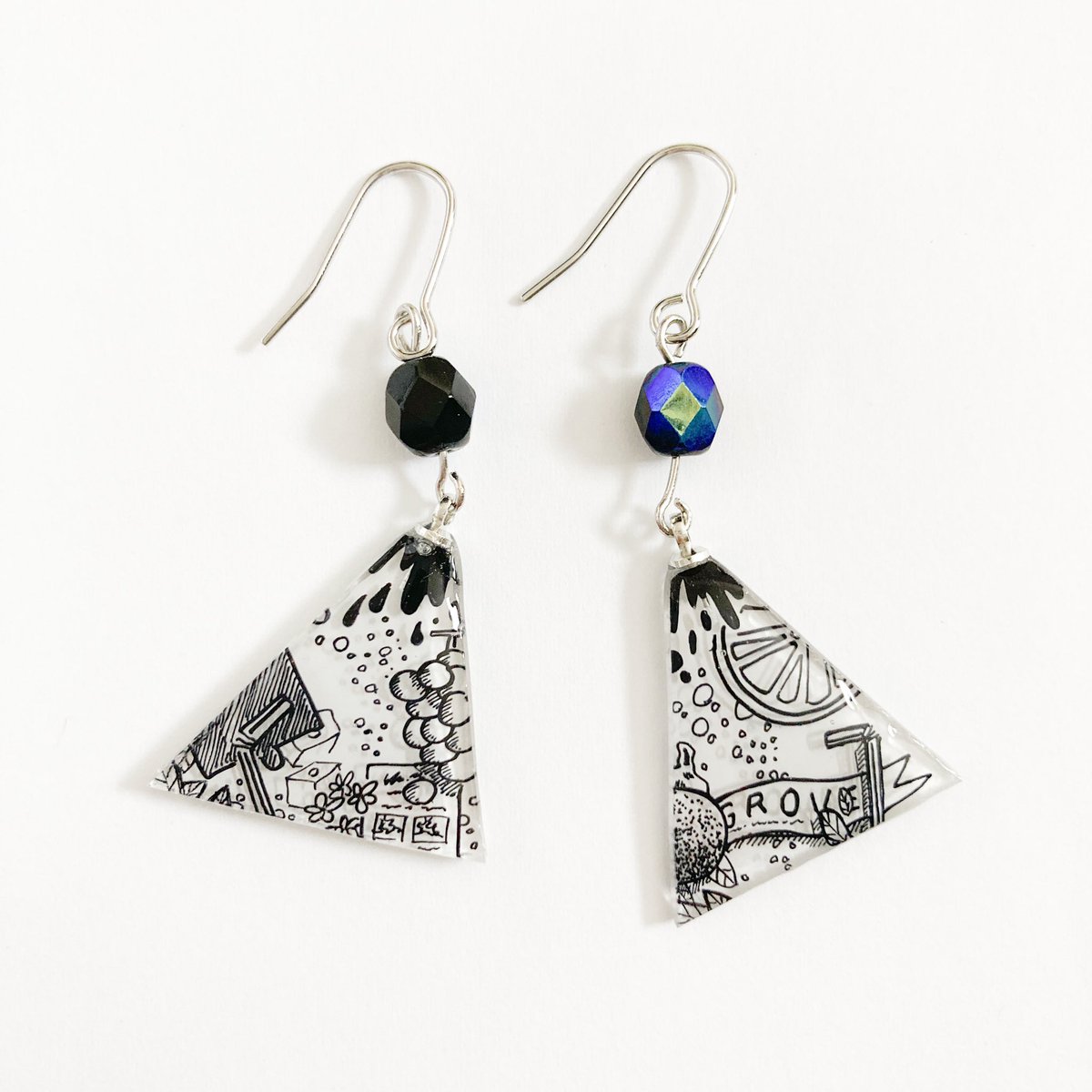 FLATGROVE_JAPAN's tweet photo. イラストレジンピアス
https://t.co/WWoBD5jR4W
#ハンドメイド #ペン画 #レジン #flatgrove https://t.co/Vr90E0KtiT