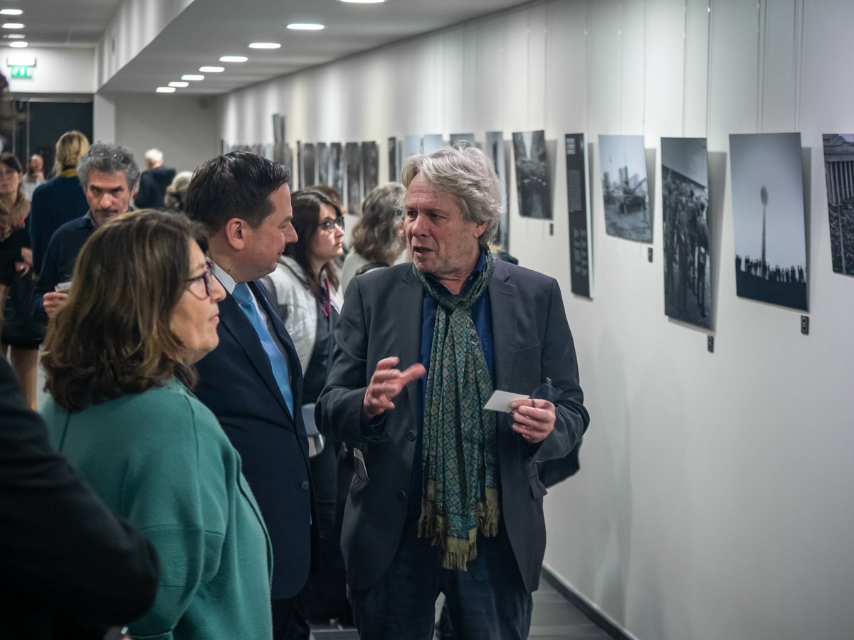🇱🇹 Aujourd'hui se clôture la #SaisonLituanie2024... Mais l'exposition « La Lituanie au XXe siècle : Mémoire des répressions et luttes pour l’indépendance sous l’œil de Juozas Kazlauskas » continue jusqu'au 23 décembre à la #BULAC ! 📸

👉 En savoir plus : bulac.fr/node/3217