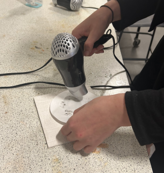 WilliamwoodHS's tweet image. S1 Science Club.
Lots of fun with fire writing this week. Well done everyone! 😀 #wwhsscience#UNCRCarticle 29