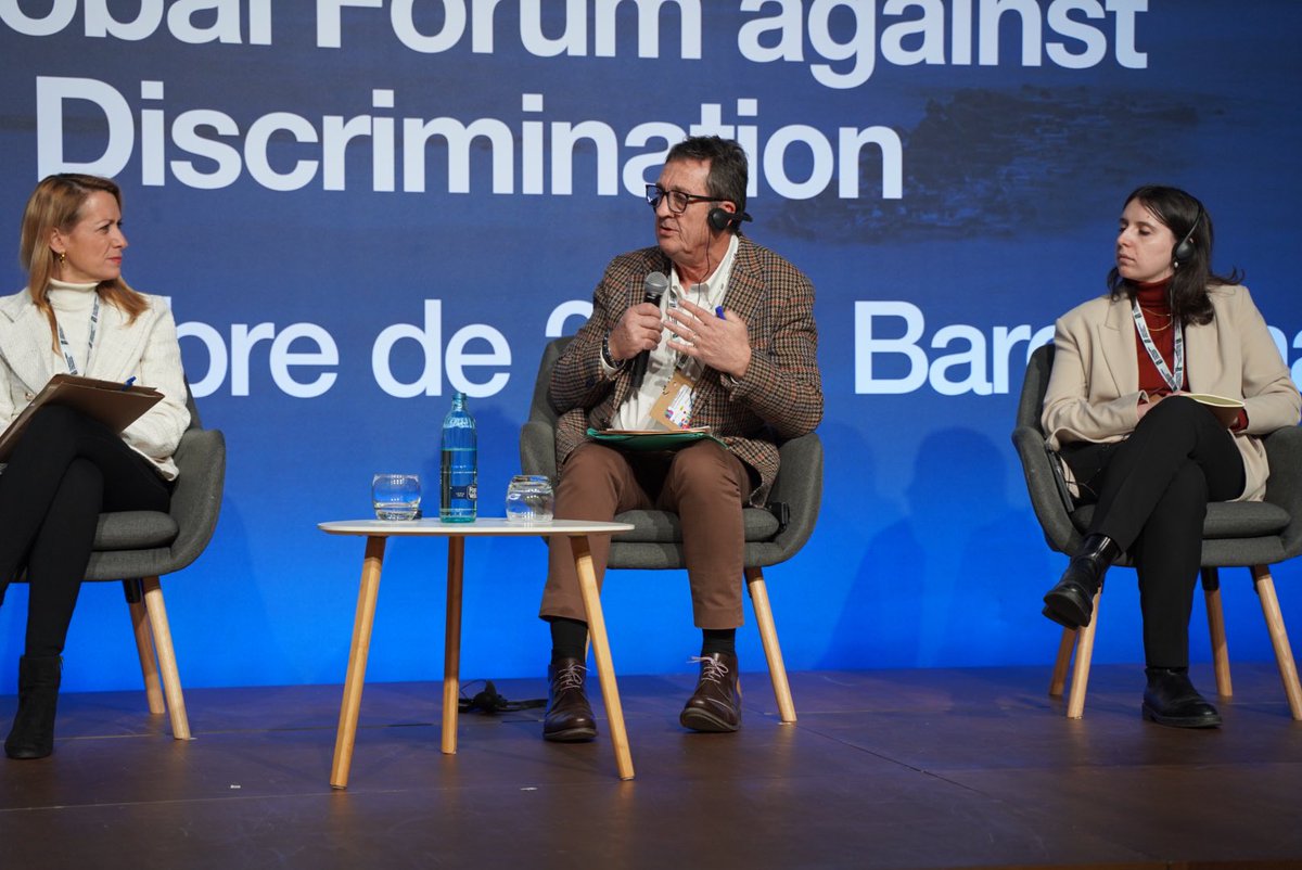 #HumanRightsDay

📍<a href="/UNESCO/">UNESCO 🏛️ #Education #Sciences #Culture 🇺🇳</a> « Les villes comme catalyseurs » <a href="/Gilles_Poux/">Gilles Poux</a>, Maire <a href="/La_Courneuve/">🏛 La Courneuve</a>

💬 Nous devons reconnaître et traiter les inégalités multipolaires, élaborer des déclarations politiques claires qui offrent des alternatives, et regagner la confiance de la population