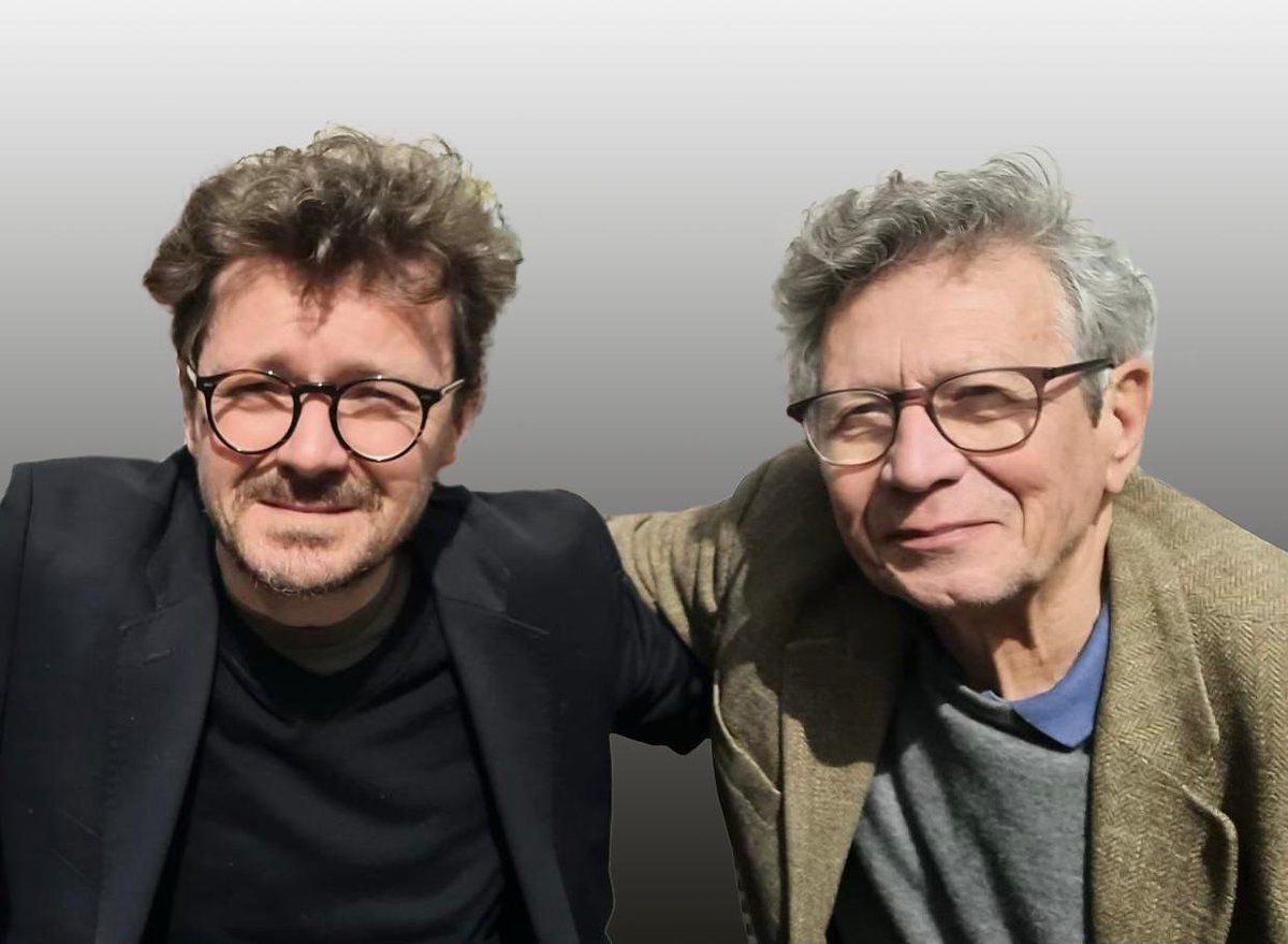 Avec mon père, professeur en éthologie, nous avons exploré les liens entre les 𝗰𝗼𝗻𝗰𝗲𝗽𝘁𝘀 𝗱𝗲 𝗹𝗮 𝘇𝗼𝗼𝘀𝗲́𝗺𝗶𝗼𝘁𝗶𝗾𝘂𝗲 et 𝗹𝗮 𝗰𝗼𝗺𝗺𝘂𝗻𝗶𝗰𝗮𝘁𝗶𝗼𝗻 𝗮̀ 𝗹’𝗲̀𝗿𝗲 𝗱𝗲𝘀 𝗿𝗲́𝘀𝗲𝗮𝘂𝘅 𝘀𝗼𝗰𝗶𝗮𝘂𝘅. <a href="/EuropeScientist/">European Scientist</a> 

🔗 lnkd.in/e23t9qZ6